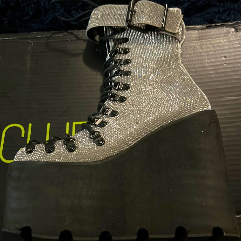 Sliver crystal boots